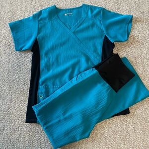 WonderWink Four-Stretch Scrub Set